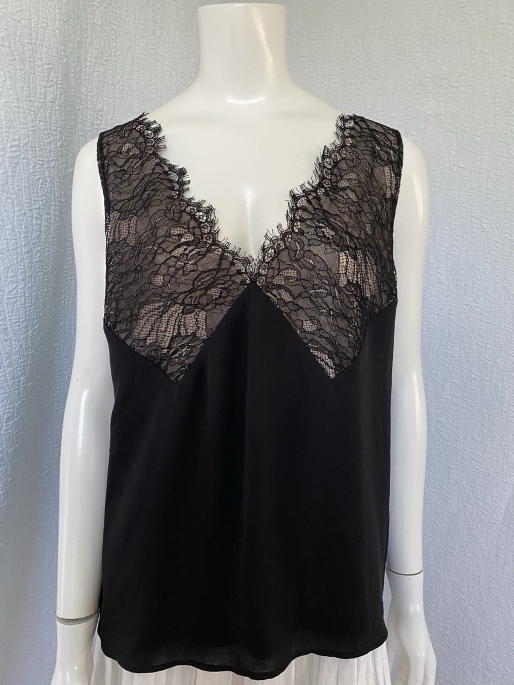 NWT Babaton Earnest cami top